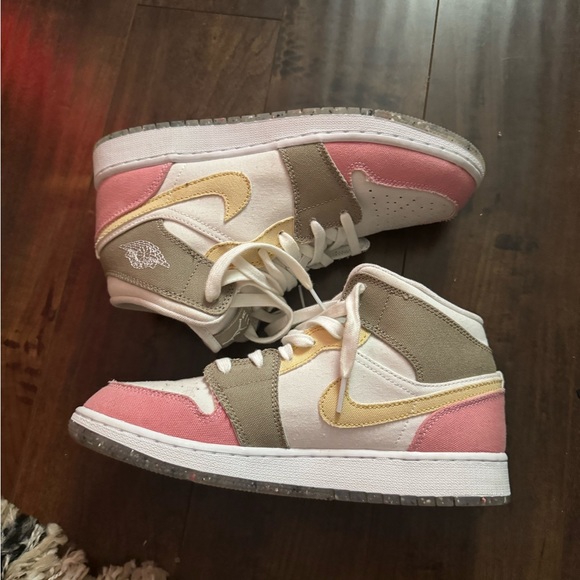 NIKE AIR JORDAN 1 mids “pastel grind” - Picture 3 of 8